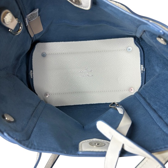 White and Blue Handbag - Picture 5 of 8